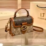 حقيبة يد صغيرة جديدة وبسيطة وعصرية